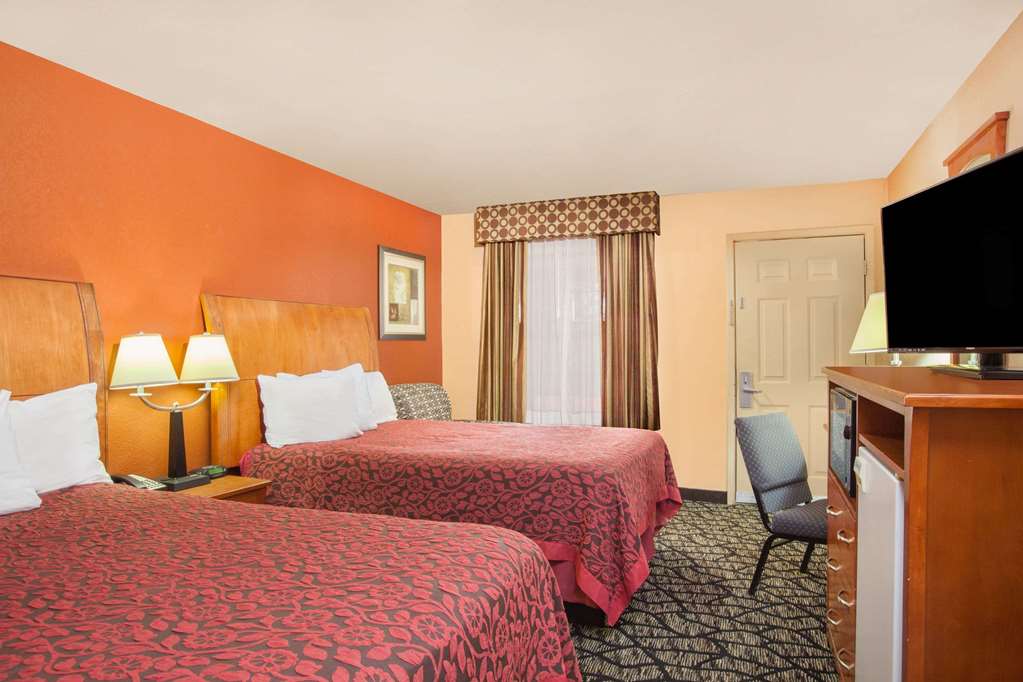 Days Inn by Wyndham Centerville - photo 5