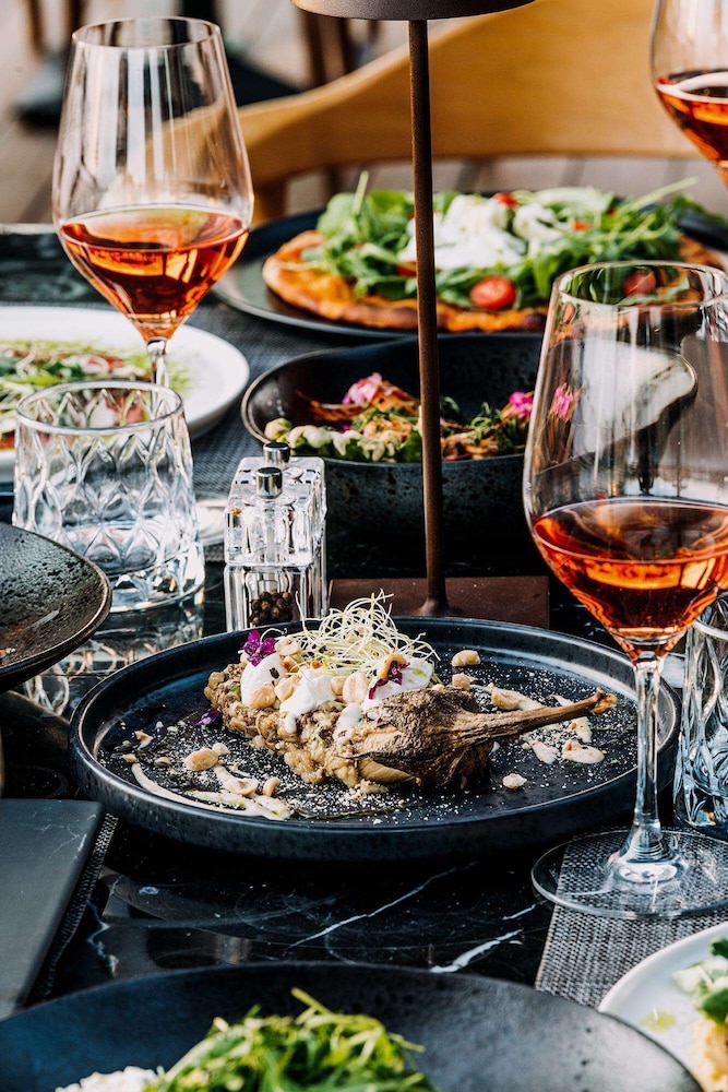 מזון ומשקאות