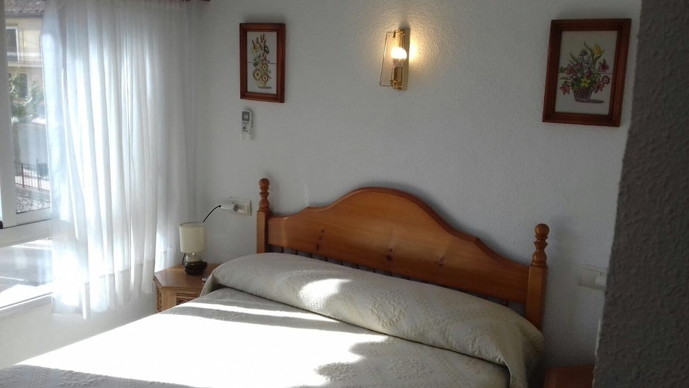 Pension El Pirineo — Confrides — photo 3