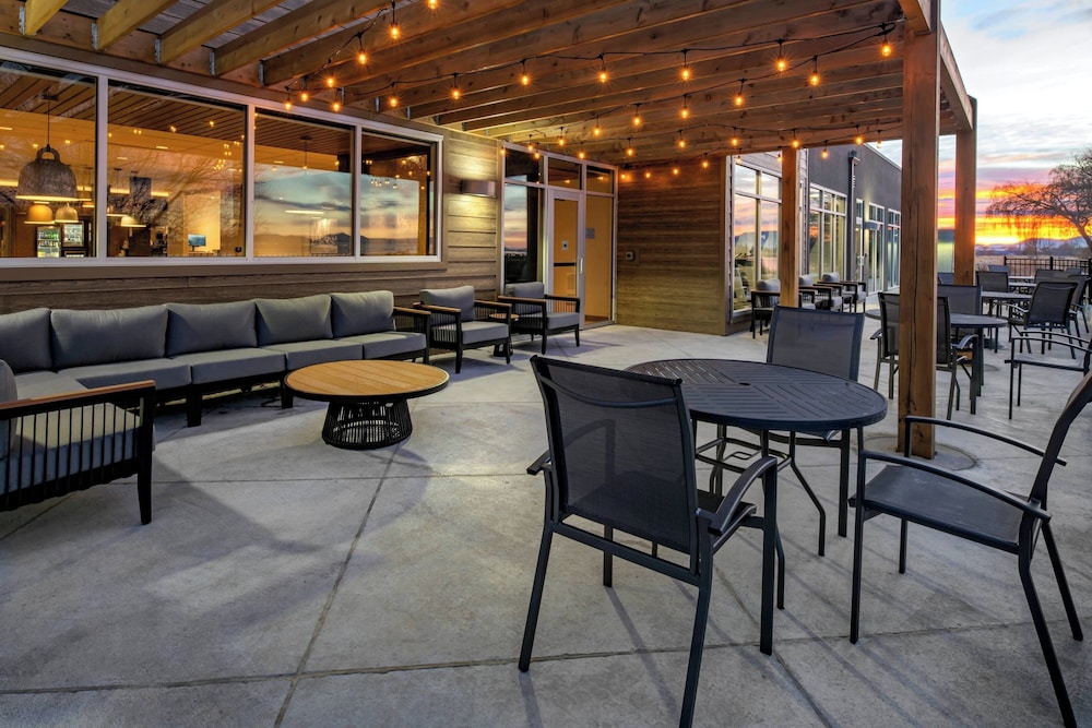 Fairfield Inn & Suites by Marriott Klamath Falls - photo 42