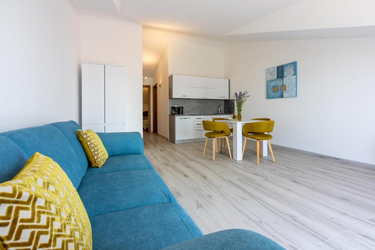 Apartments Sunshine E — 4-Star Luxury Hotel in Crikvenica, Croatia