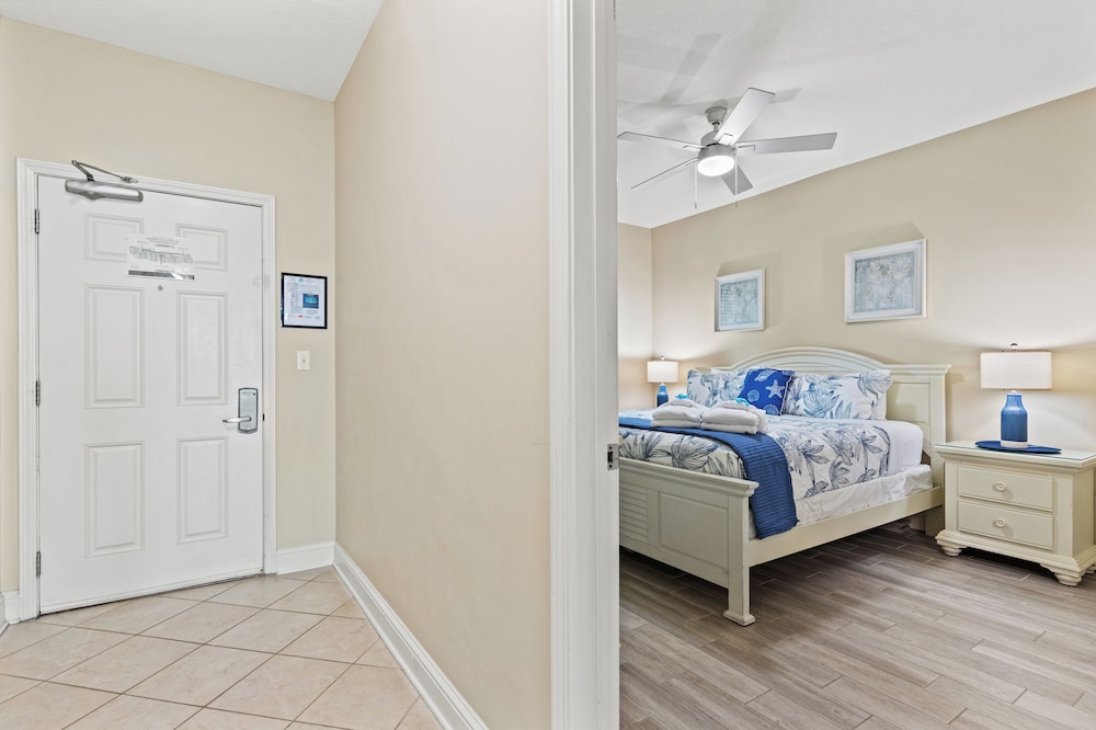 Beautiful 5th Floor Aqua Resort Unit With Direct Ocean Views Sleeps 8 - photo 9