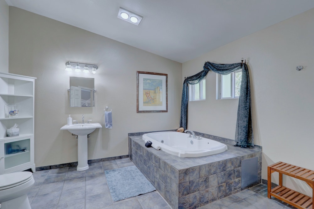 Pelican Cove Inn - photo 90