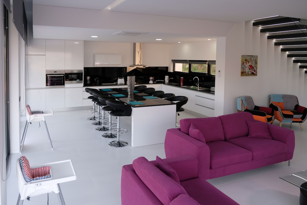 Lovely Design 4 bed Villa in Canedo de Basto — 4-Star Luxury Hotel in Celorico De Basto, Portugal
