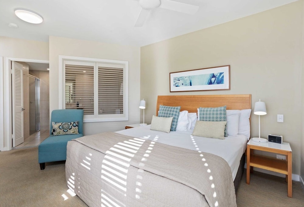 The Pool Resort Kingscliff 2b Dual Key Holiday Management Co — Kingscliff