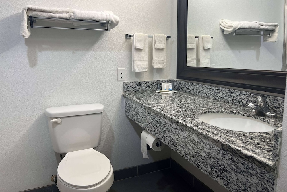 Days Inn by Wyndham Alva - photo 25