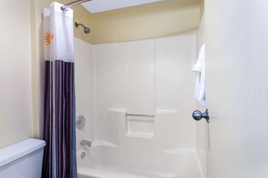 Baymont by Wyndham Orlando South - photo 18