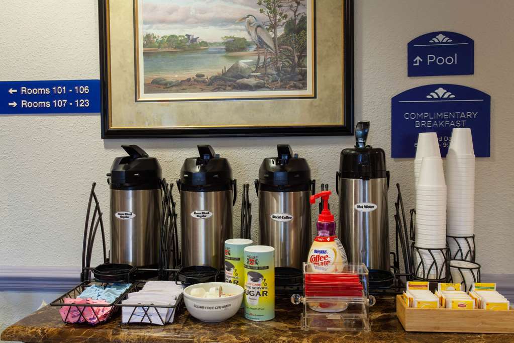 Microtel Inn & Suites by Wyndham Lady Lake The Villages - photo 23