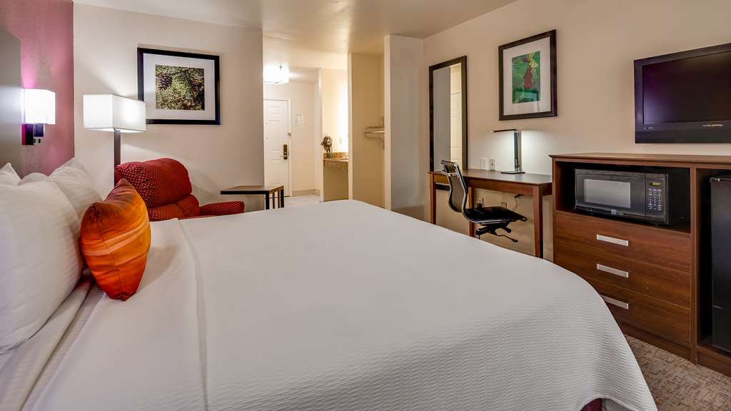 Best Western Pineywoods Inn - photo 18