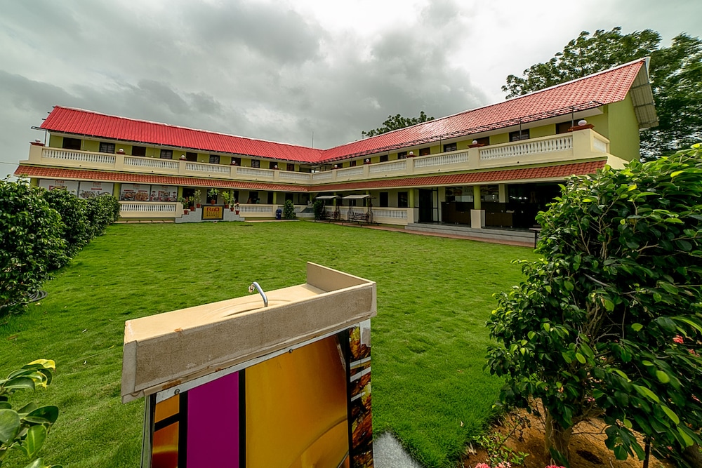 RnB Select Saanvi in Bhavnagar, India