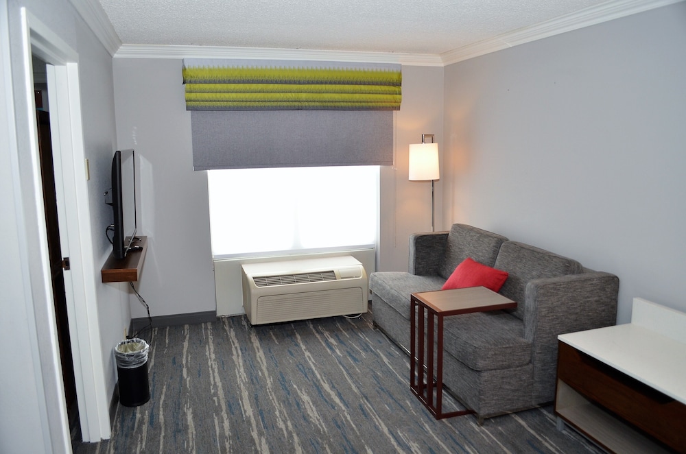 Hampton Inn & Suites Chicago Hoffman Estates - photo 5