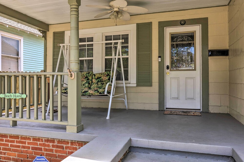 Cozy Gulfport Home Walk to Beach Marina and Casino - photo 12