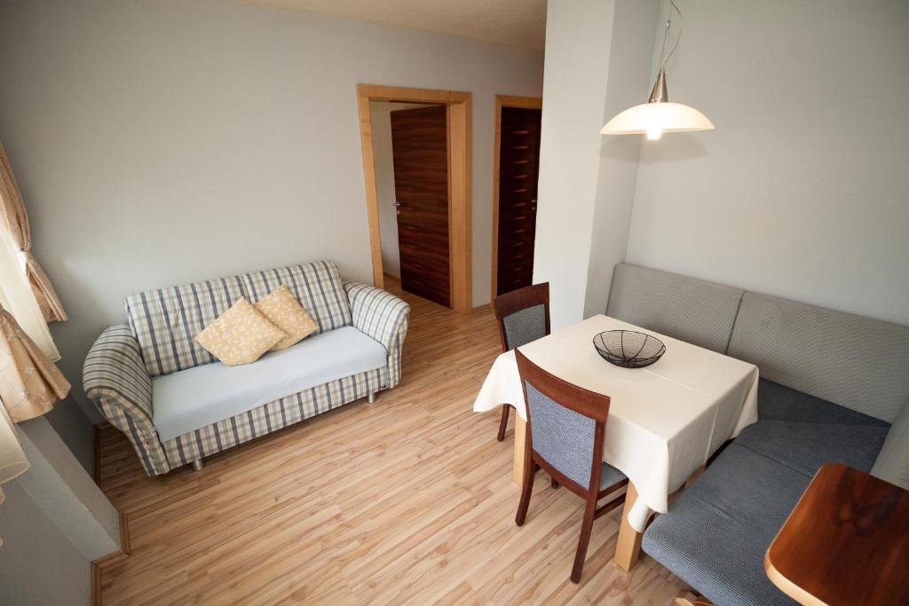 Apparthaus & Chalets Hofer — 4-Star Luxury Hotel in Zell Am Ziller, Austria
