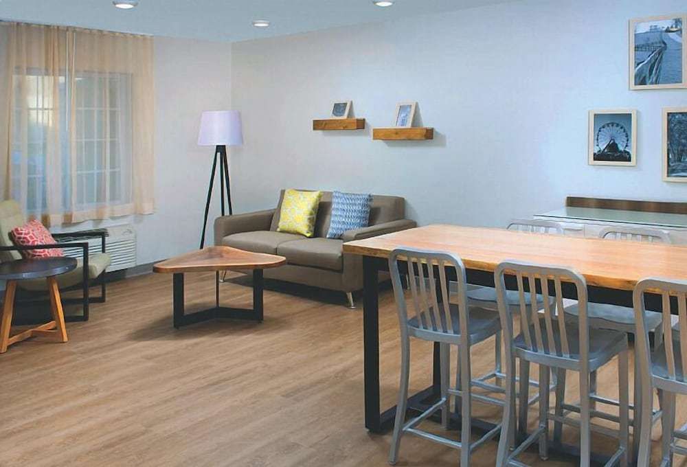 Woodspring Suites Rochester Greece - photo 14