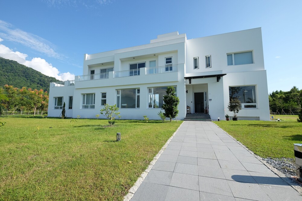 Resort in Cherrapunji — hotel in Cherrapunji
