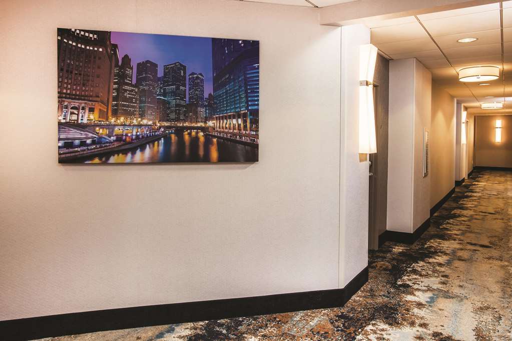 La Quinta Inn & Suites by Wyndham Chicago Downtown - photo 73