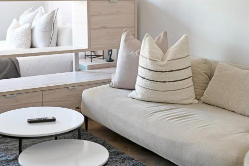 Imra 1 Bed Hideaway in High Rise with City Views