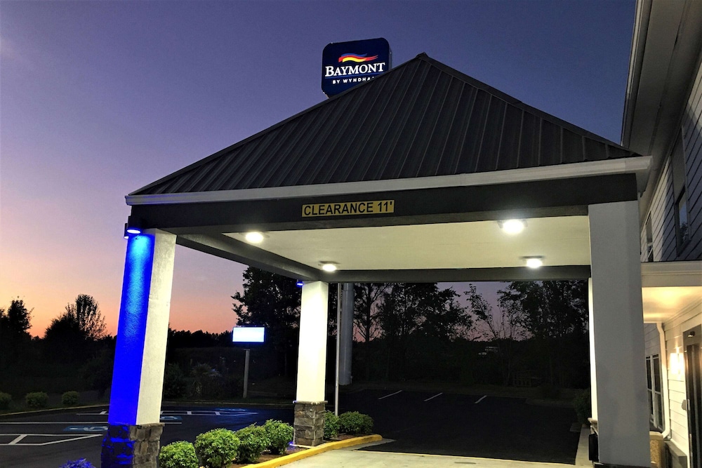 Baymont by Wyndham Adairsville — hotel in Adairsville