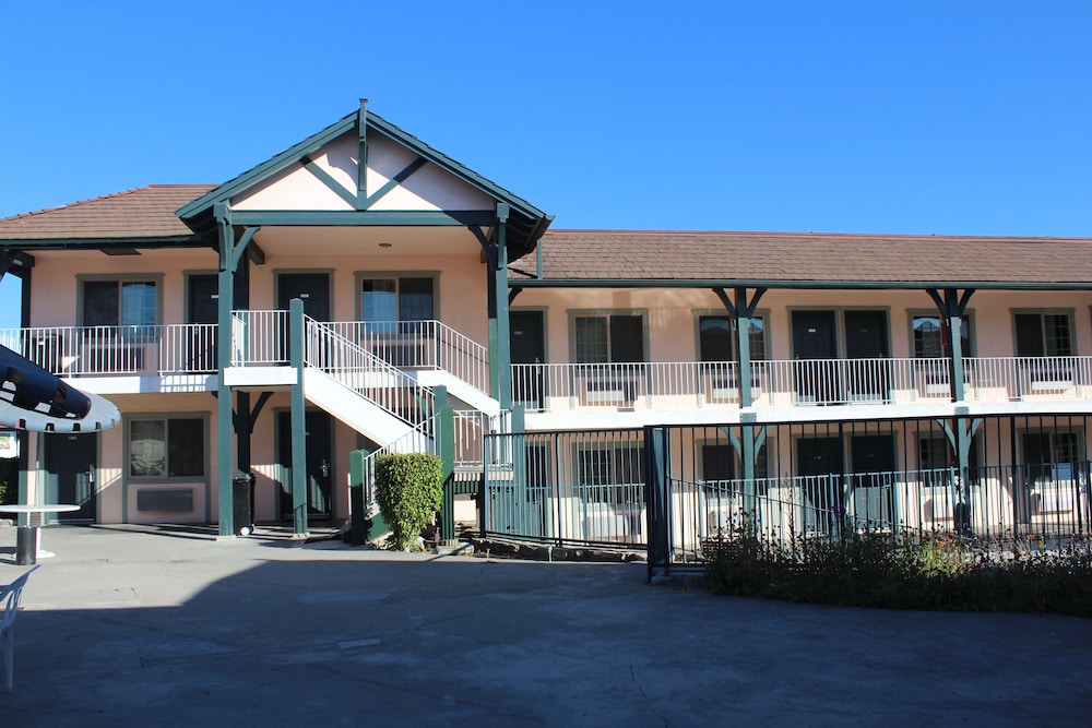 Best Whittier Inn - carbon neutral hotel in Whittier