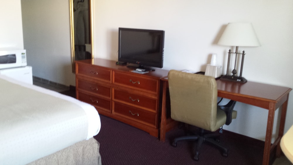 Dakota Inn - photo 3