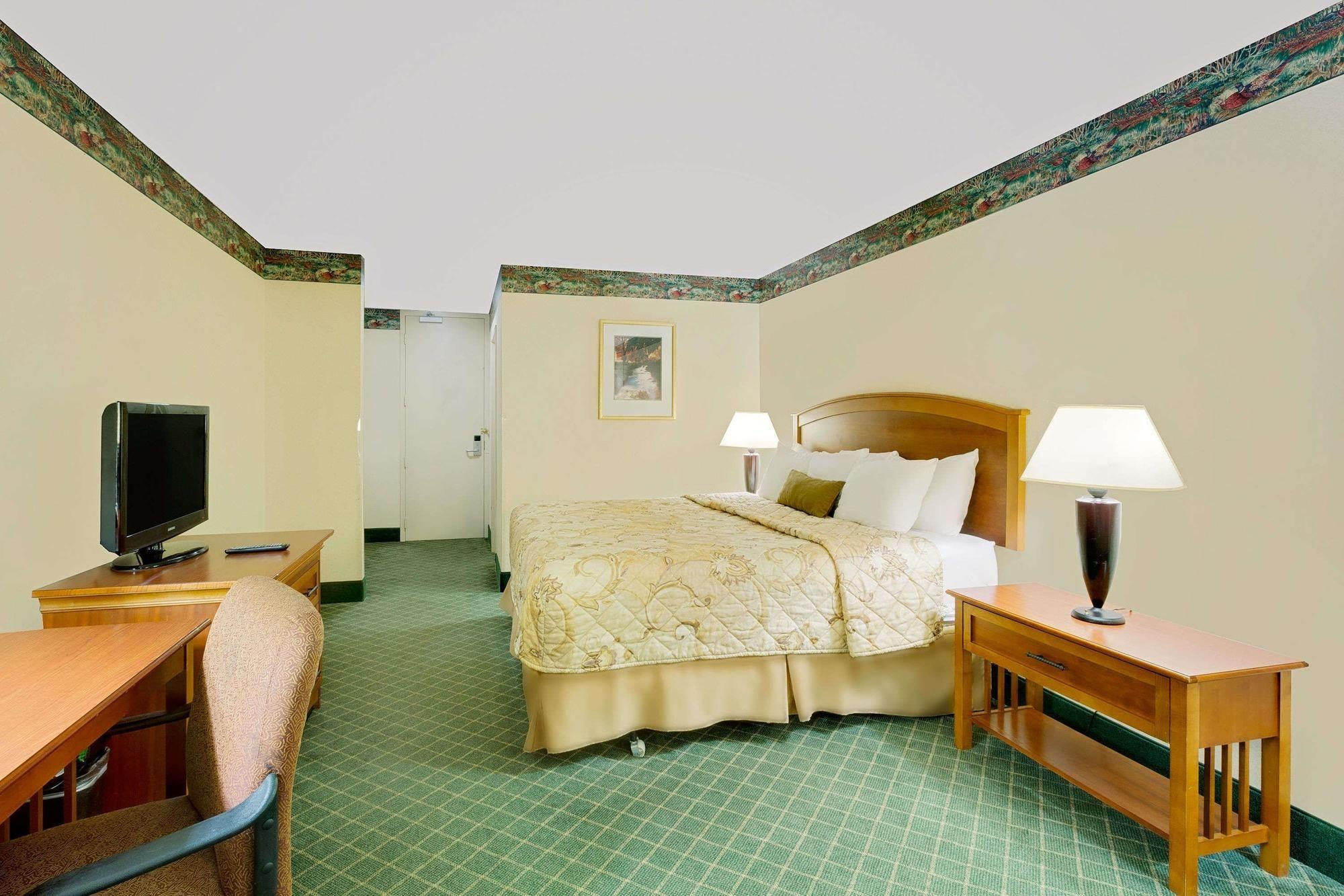 Ramada Mitchell Hotel and Conference Center - photo 3