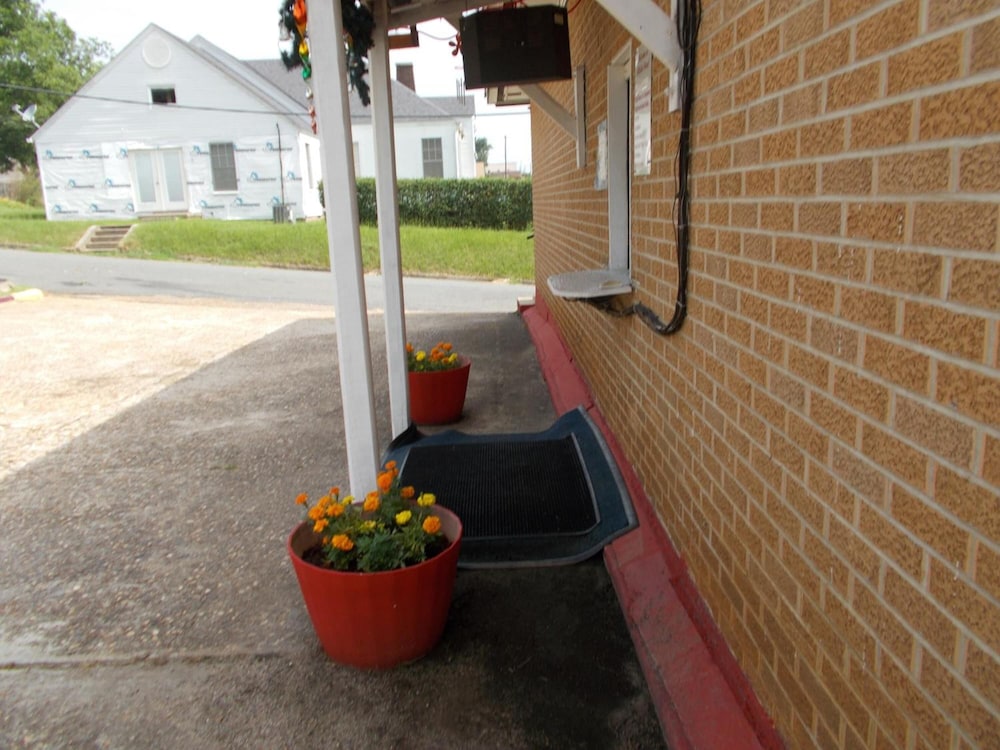 Hillside Motel - photo 29