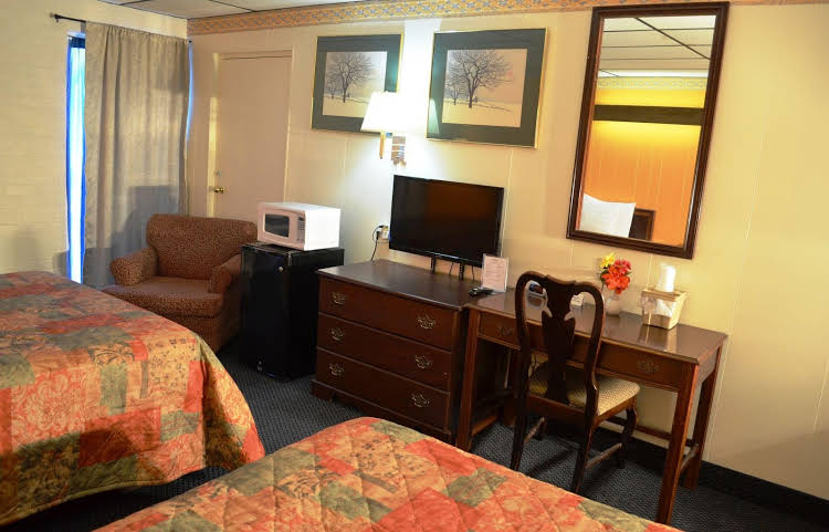 Knights Inn Bluefield - photo 26