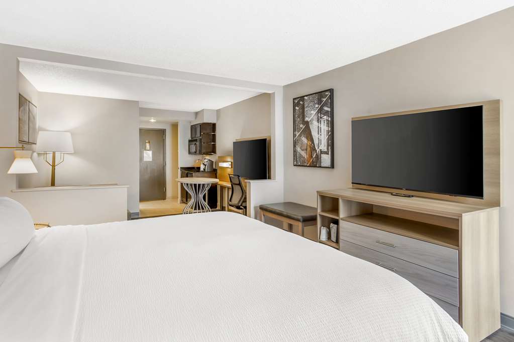 Best Western Plus Heritage Rail Inn Suites - photo 31