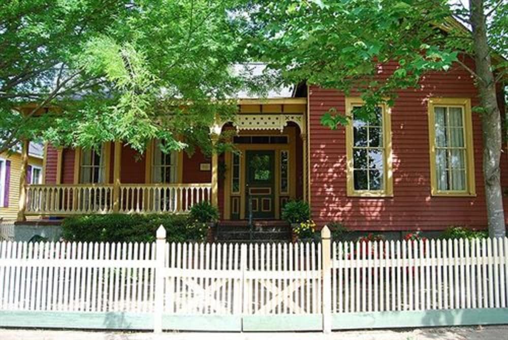 Rothschild Pound House Inn - photo 48
