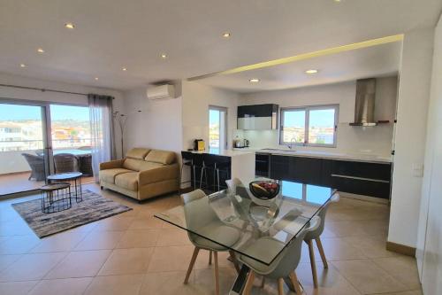 Deluxe 2 bedroom apartment with BBQ — 4-Star Luxury Hotel in Lagos, Portugal