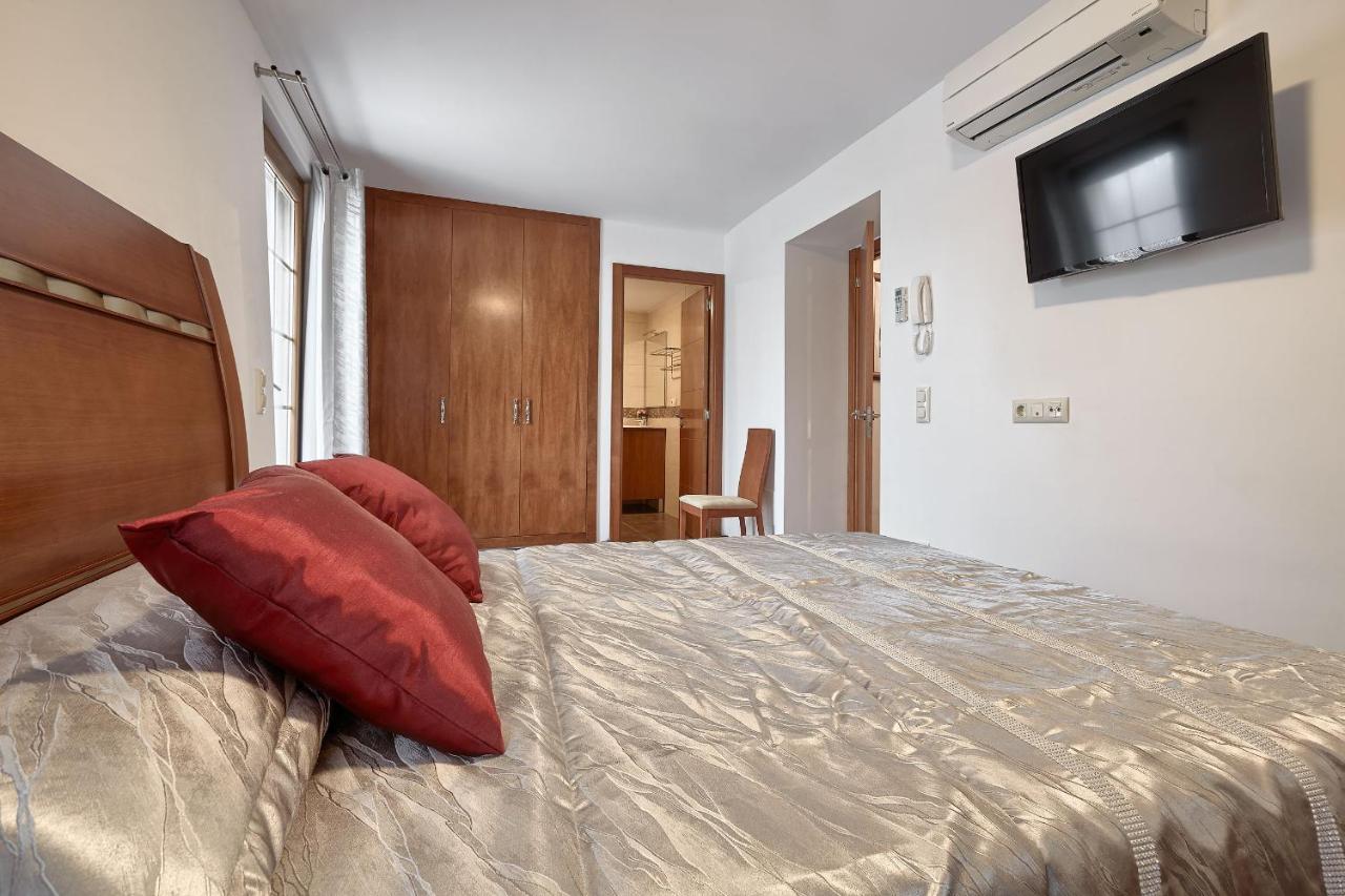 Ca la Lola — 4-Star Luxury Hotel in Girona, Spain