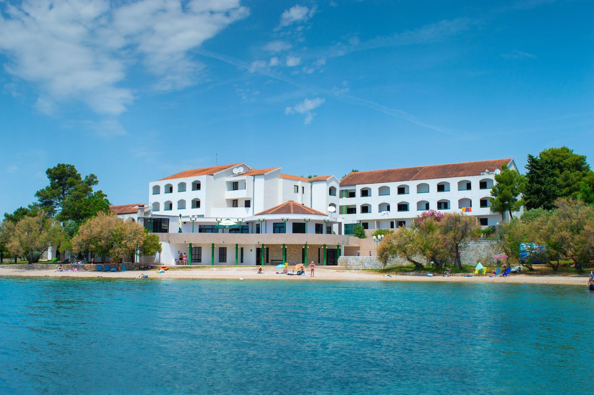 Hotel Miran — hotel in Pirovac