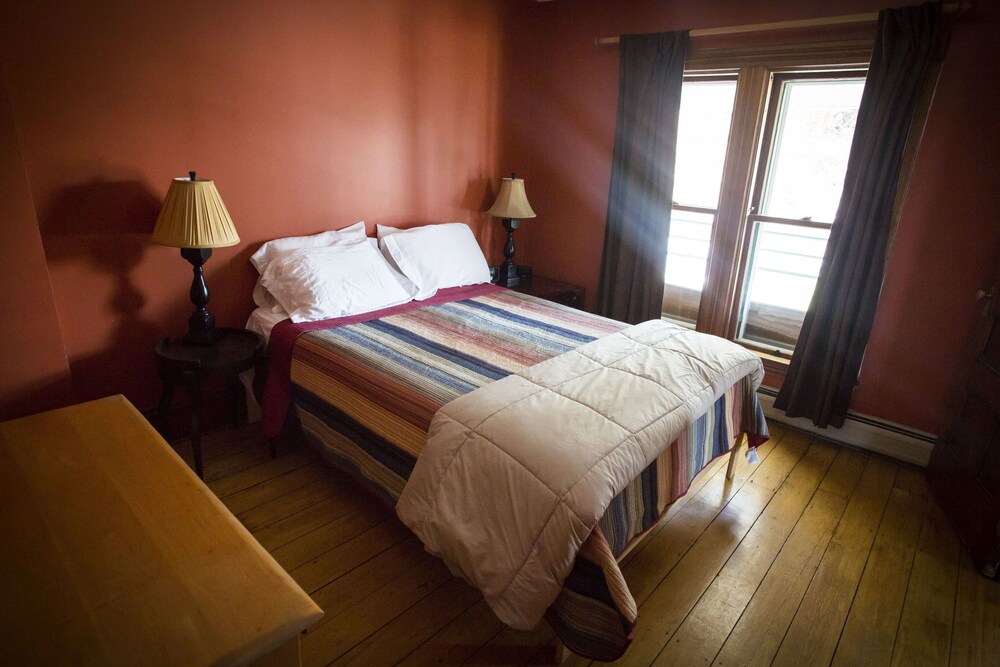 Mt. Philo Inn - photo 7