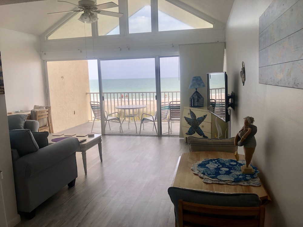 Coconuts Beach Resort - photo 85