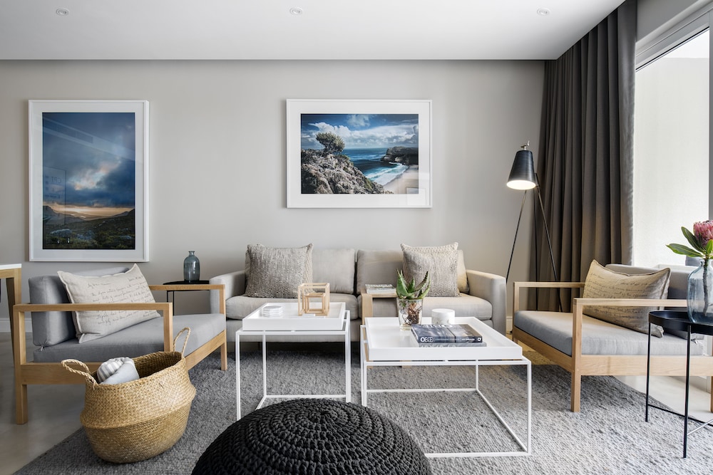Gulmarn 201 — 4-Star Luxury Hotel in Cape Town, South Africa