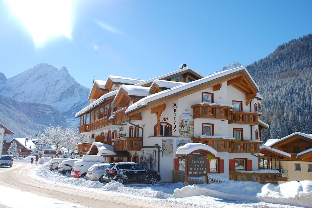 Hotel Andreas — 4-Star Luxury Hotel in Canazei, Italy
