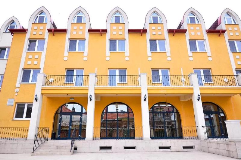 Hotel Maxim — 4-Star Luxury Hotel in Oradea, Romania