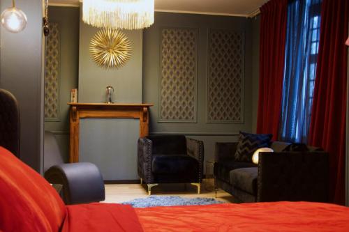 Romantic Suite Boudoir Bleu Adults Only — 4-Star Luxury Hotel in De Panne, Belgium