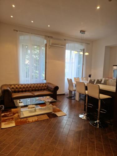 Winter Wonderland Apartment Lili — 4-Star Luxury Hotel in Rijeka, Croatia
