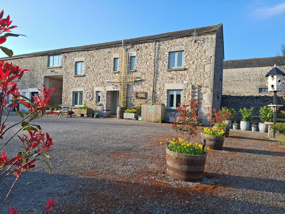Corner Cottage at Brackenthwaite Farm — 4-Star Luxury Hotel in Carnforth, United Kingdom
