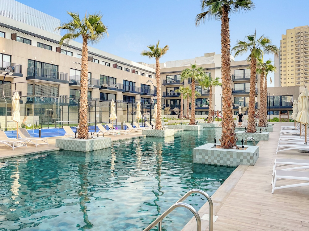 Silkhaus Oakley Square Residence — 4-Star Luxury Hotel in Dubai, United Arab Emirates