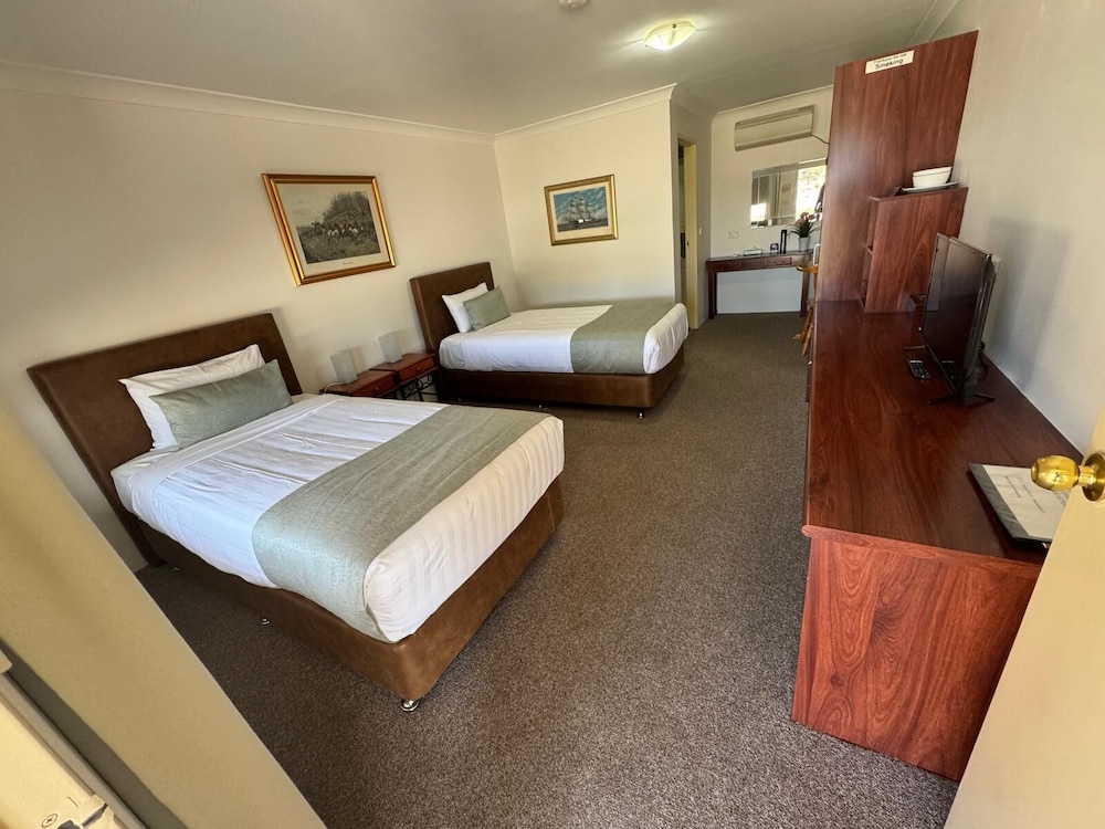 Marulan Motor Inn — Marulan — photo 2