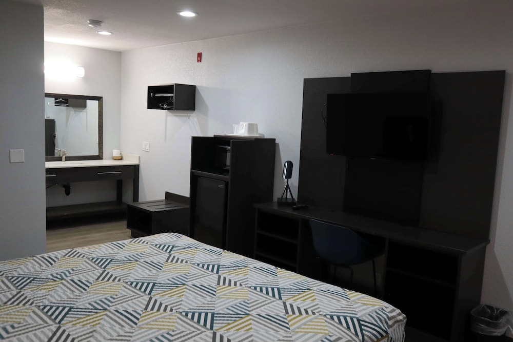 Motel 6 San Diego CA Southbay - photo 22
