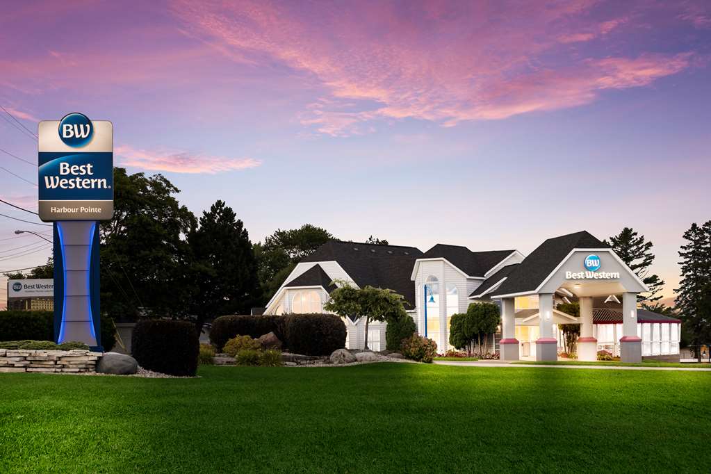 Best Western Harbour Pointe Lakefront in Saint Ignace, United States