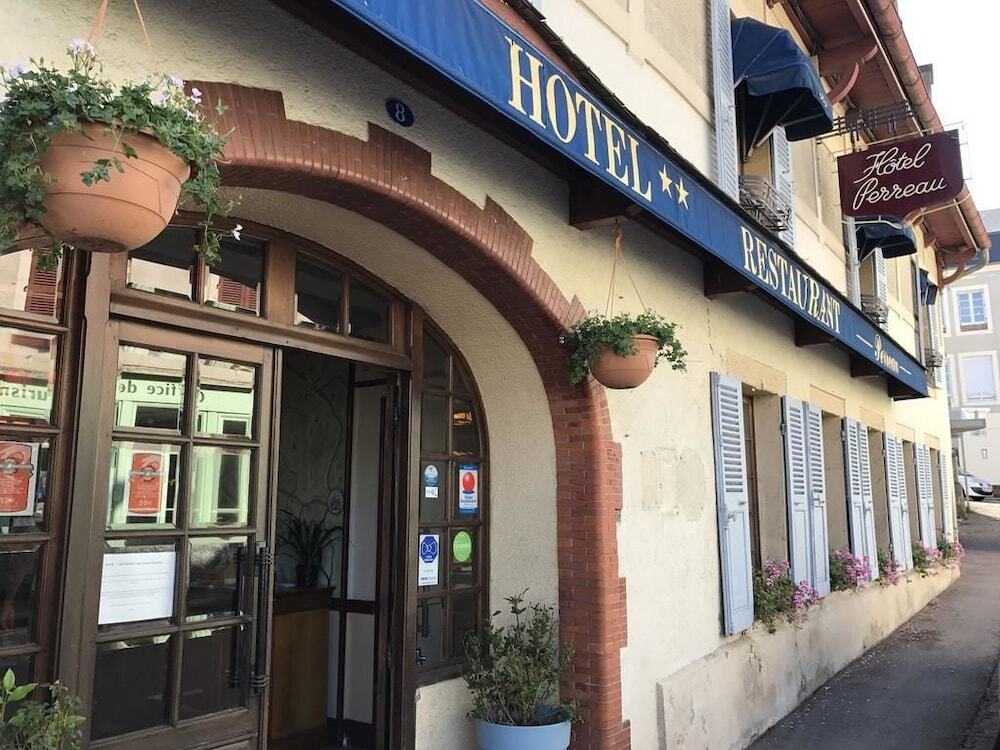 Hotel Restaurant Perreau Parc Du Morvan — hotel in Lormes