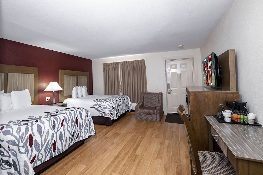 Red Roof Inn Neptune Jersey Shore - photo 6