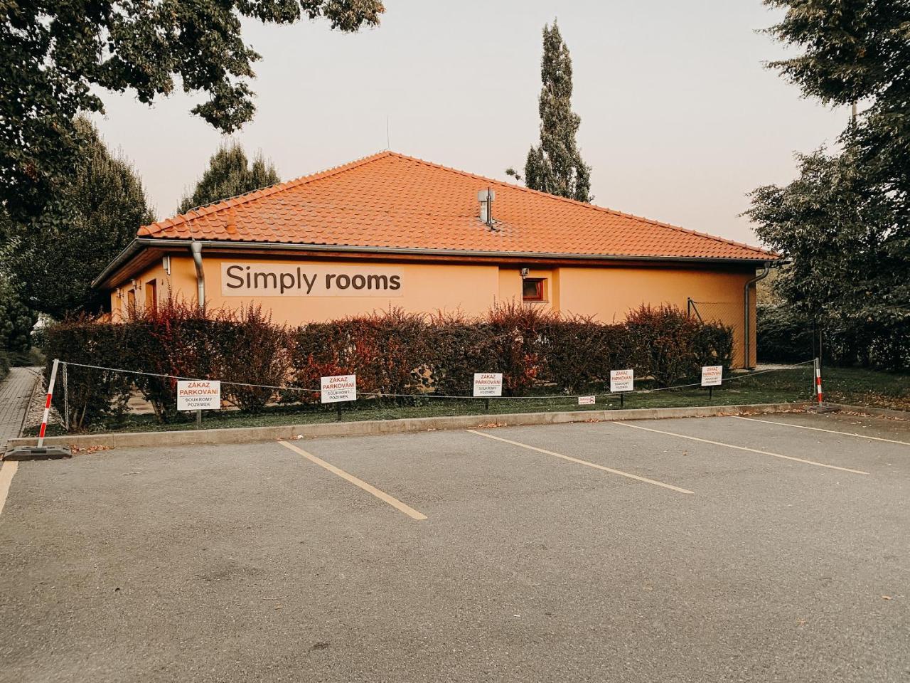 Simply Rooms — hotel in Slavkov U Brna