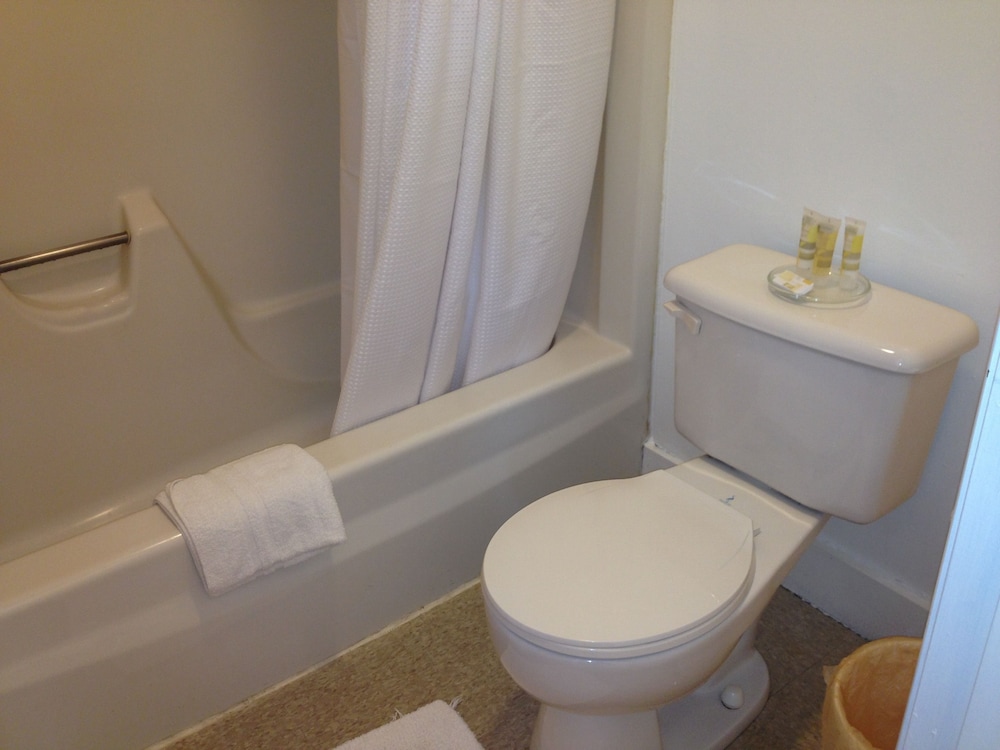 Clarence Inn - photo 36