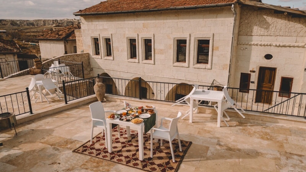 Daphne Cave Hotel - carbon neutral hotel in Avanos