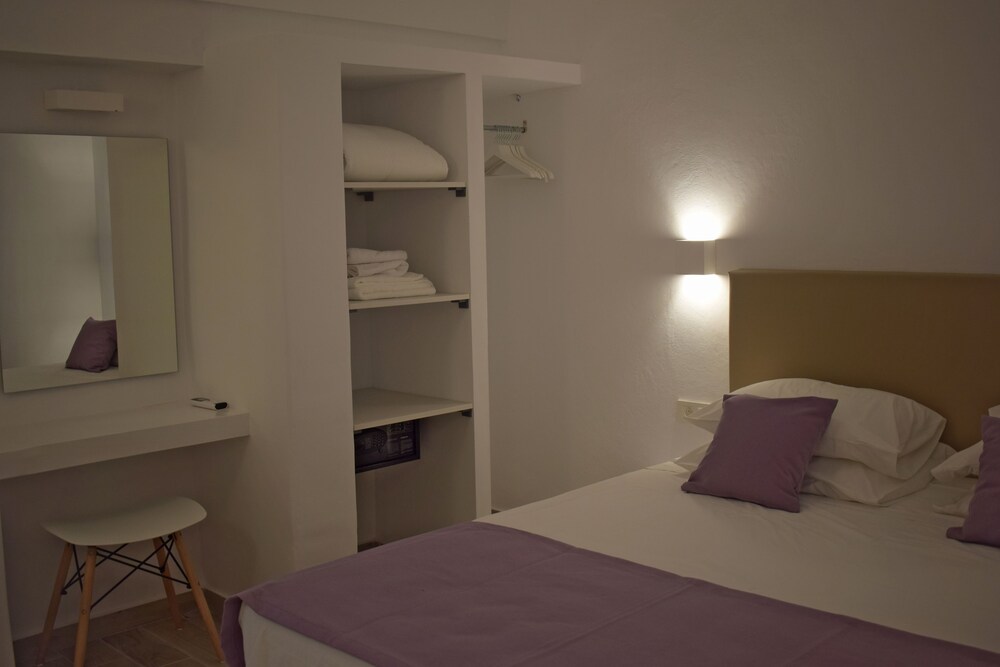 Selena Villa — Emporeio — photo 4
